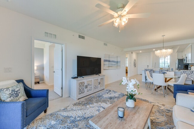 Building Photo - 12320 Wellen Golf St