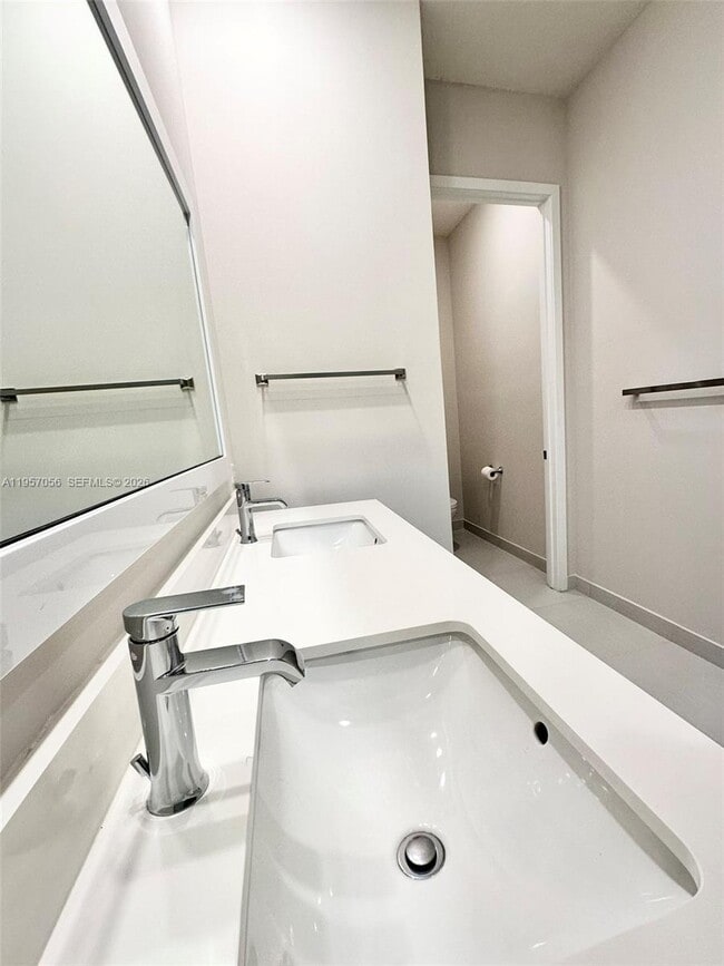 Building Photo - 10420 NW 67th St