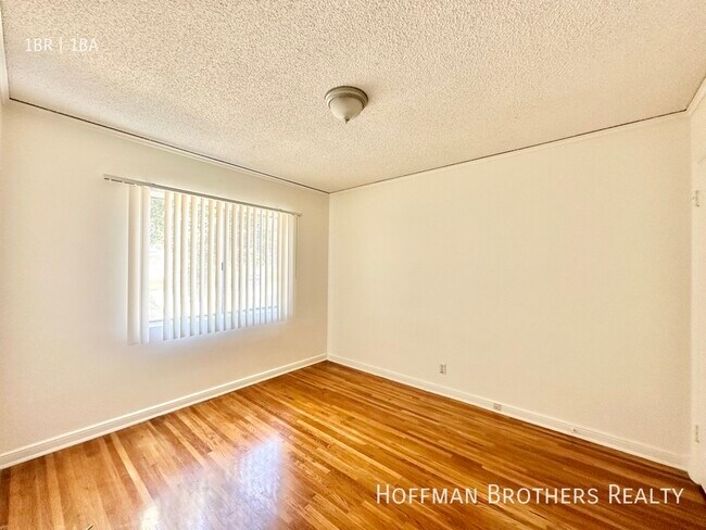 Building Photo - 326 Amherst Dr Burbank, CA 91504