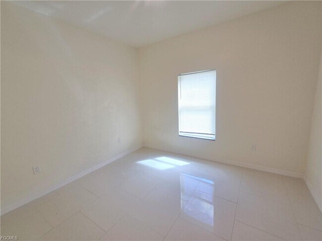 Building Photo - 3120 29th St SW