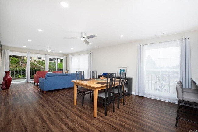 Building Photo - Turn-key 2 Bed 2 Bath retreat in Oceana 55...