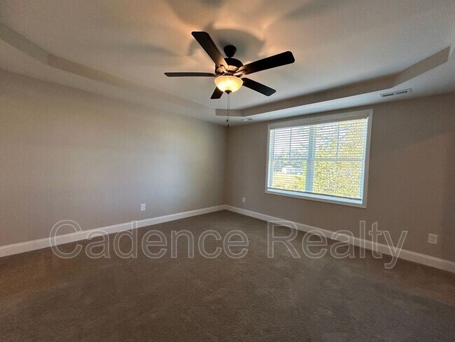 Building Photo - 1637 Grey Cliff Run