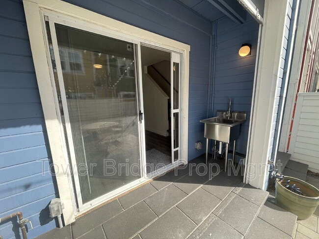 Building Photo - 1523 P St