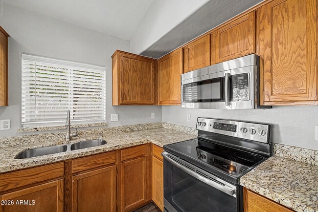 Building Photo - 1321 N Malibu Ln