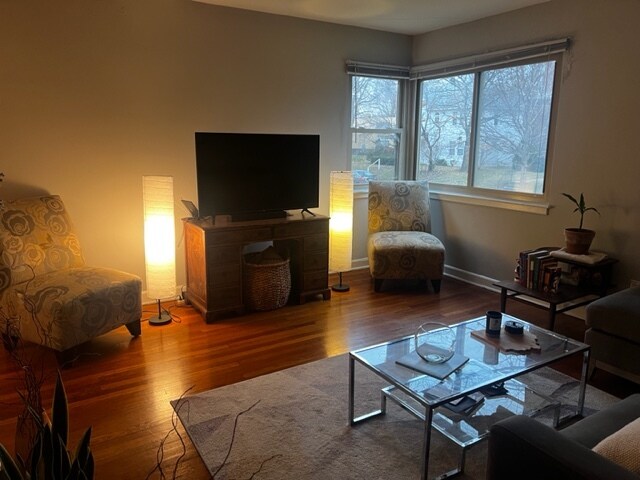 Living Room - 1445 W 6th Ave