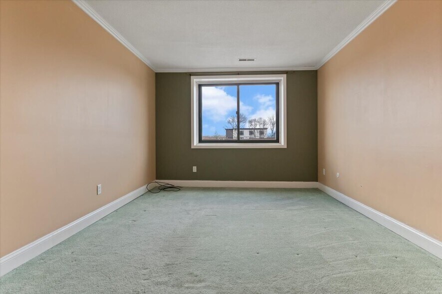 Building Photo - 150 Rumford Ave