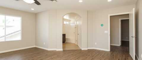 Building Photo - 7631 W Cinnabar Ave
