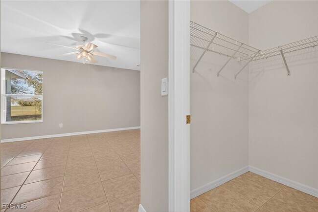 Building Photo - 408 NW 17th Ave