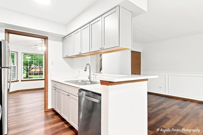 Building Photo - 3020 Ilene Dr