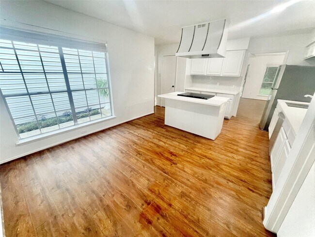 Building Photo - 3126 Village Woods Dr