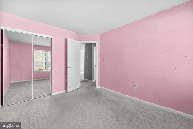 Building Photo - 8630 Beekman Pl