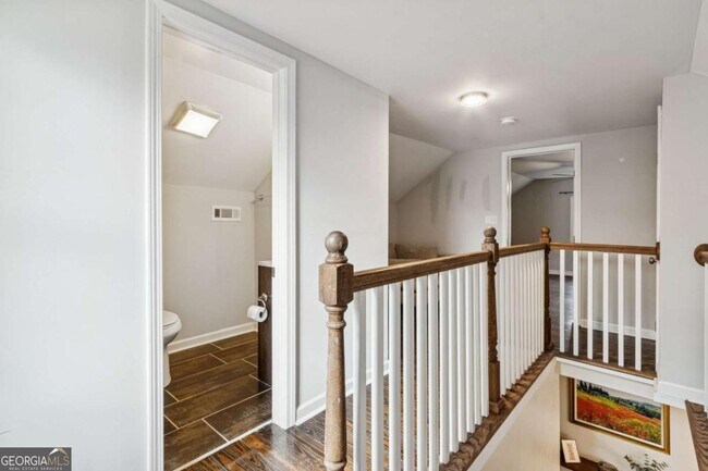 Building Photo - 1865 Stanton St