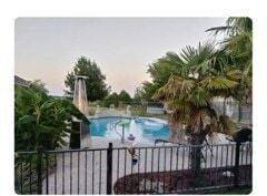 Building Photo - 3005 Larkin Ln