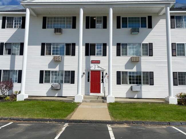 Primary Photo - 105 Portsmouth Ave
