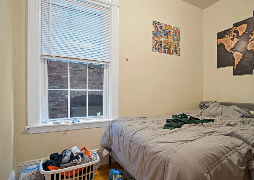 Building Photo - 852 Huntington Ave