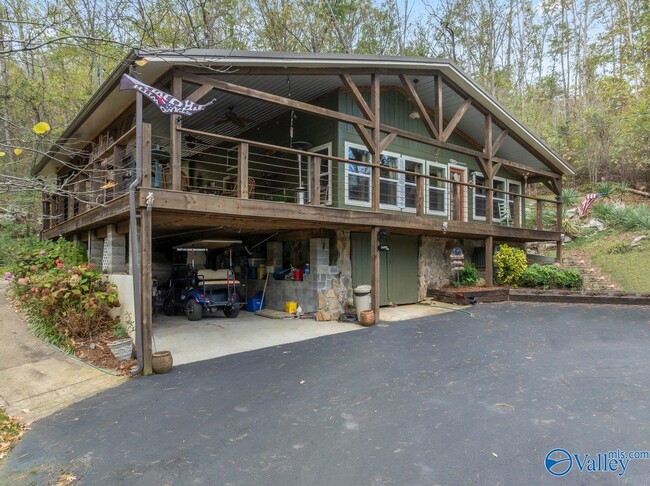 Building Photo - 527 Honeycomb Valley Rd