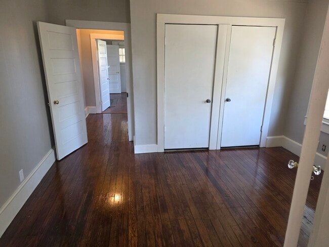 Building Photo - 3042 Main St