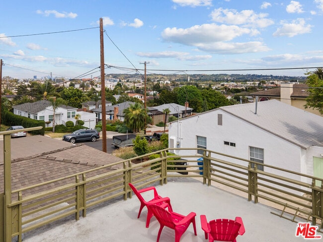 Building Photo - 11110 Charnock Rd