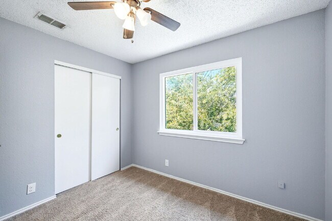 Building Photo - Updated home on a corner lot in a gated community!