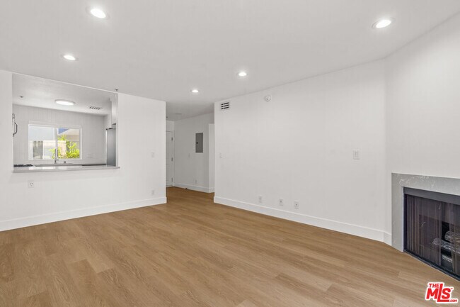 Building Photo - 16100 Sunset Blvd
