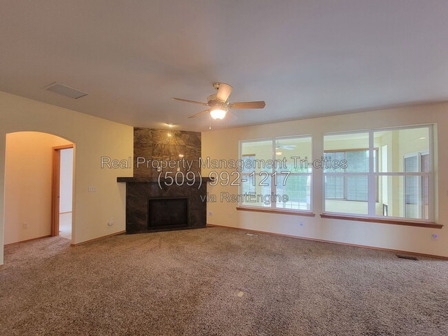 Building Photo - 4111 Joshua Dr