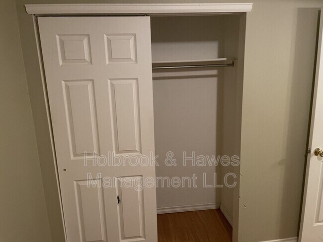 Building Photo - 4531 Boardwalk Dr