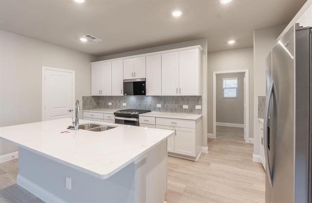 Building Photo - 909 Elijah Ln