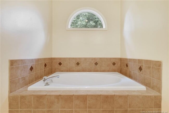 Building Photo - 7779 Trappers Rd