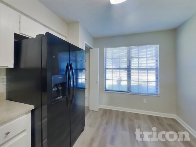 Building Photo - 1553 Kingfisher Blvd