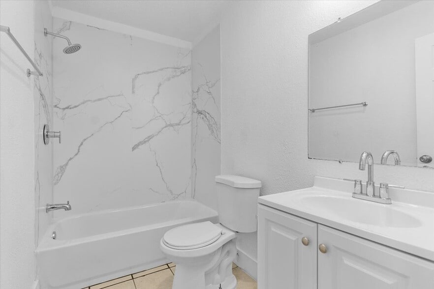 Building Photo - 2828 Cottonwood Ln