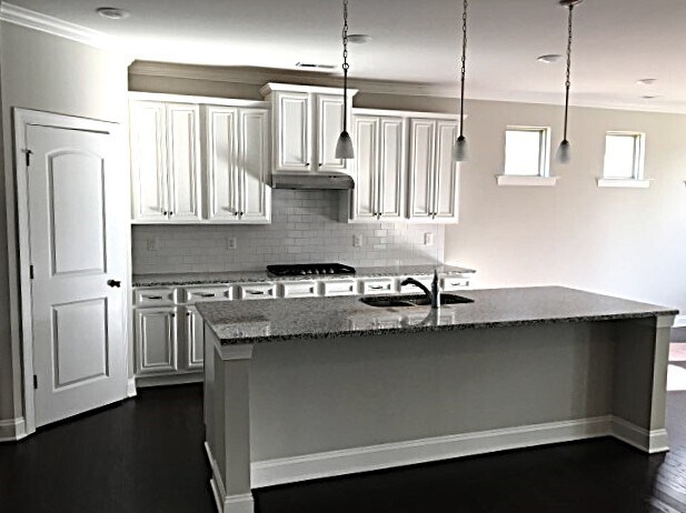 Building Photo - 1304 Oakhurst Dr