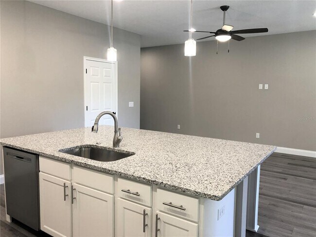 Building Photo - 957 Deming Dr