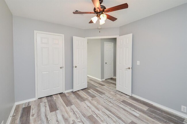 Building Photo - 20131 Larkspur Landing
