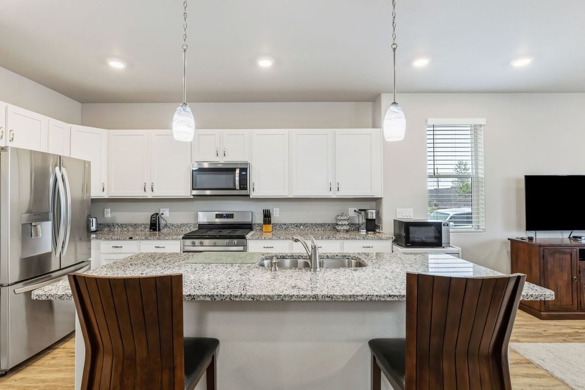 Building Photo - 5767 Heathland Terrace