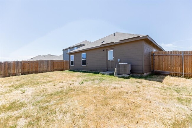 Building Photo - 18408 Speculator Ln