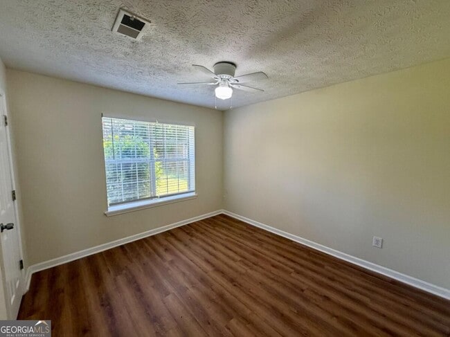 Building Photo - 4212 Reeshemah St