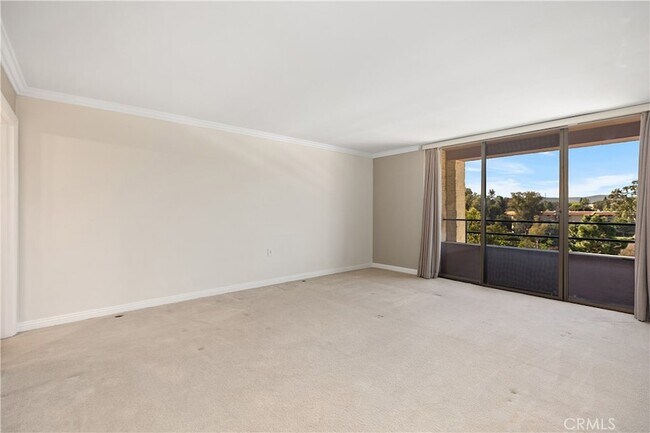 Building Photo - 24055 Paseo Del Lago W