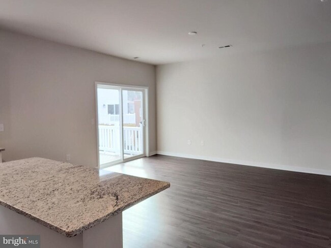 Building Photo - 3 Wafer Aly