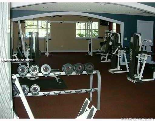 Building Photo - 8290 Lake Dr