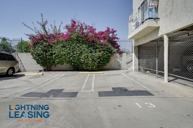 Building Photo - 13910 Sayre St
