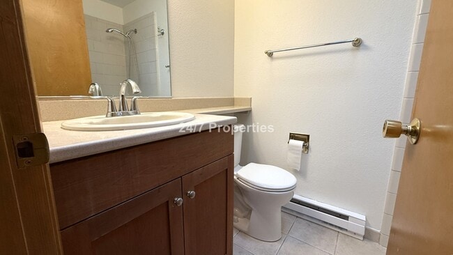 Building Photo - Cute 3 BD | 1.5 BA Home in Lake Oswego - Lake Access!