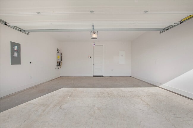 Building Photo - 4413 Cave Spgs St