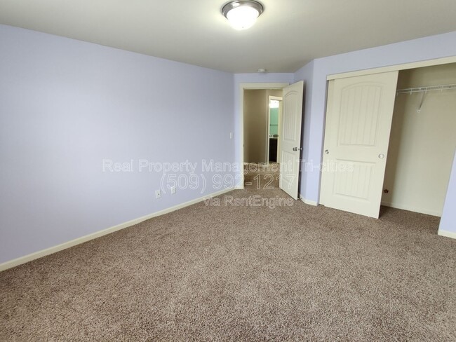 Building Photo - 603 Hilltop View St