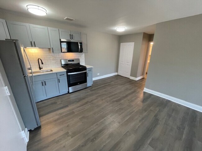 Building Photo - 15 N Dryden Pl