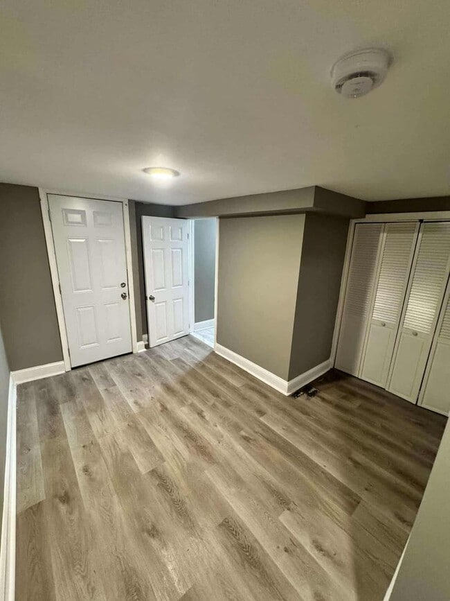 Building Photo - 3 Bedroom 2.5 Bathroom Townhouse
