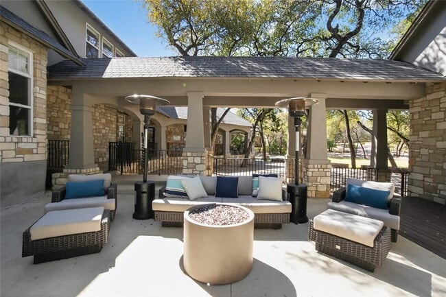 Building Photo - 3627 Stoneridge Rd