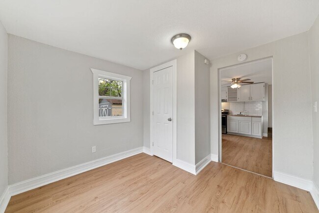 Building Photo - 226 Belmont A San Antonio TX 78202