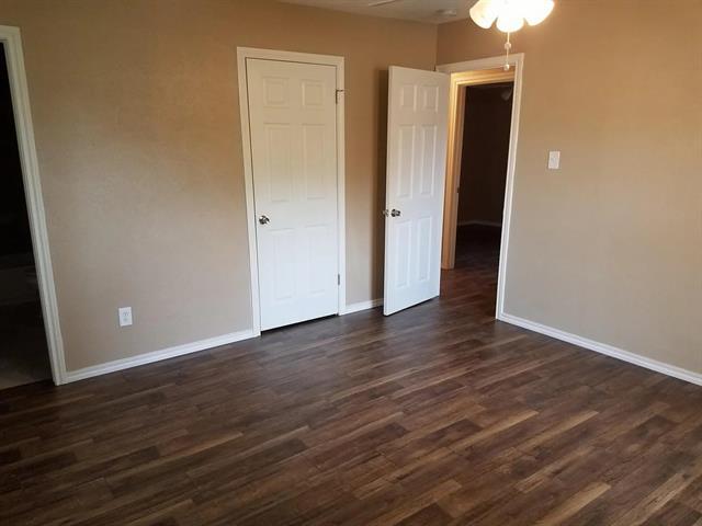 Building Photo - 100 Lochness Ln