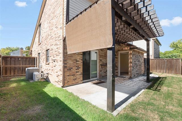 Building Photo - 3420 Briaroaks Dr