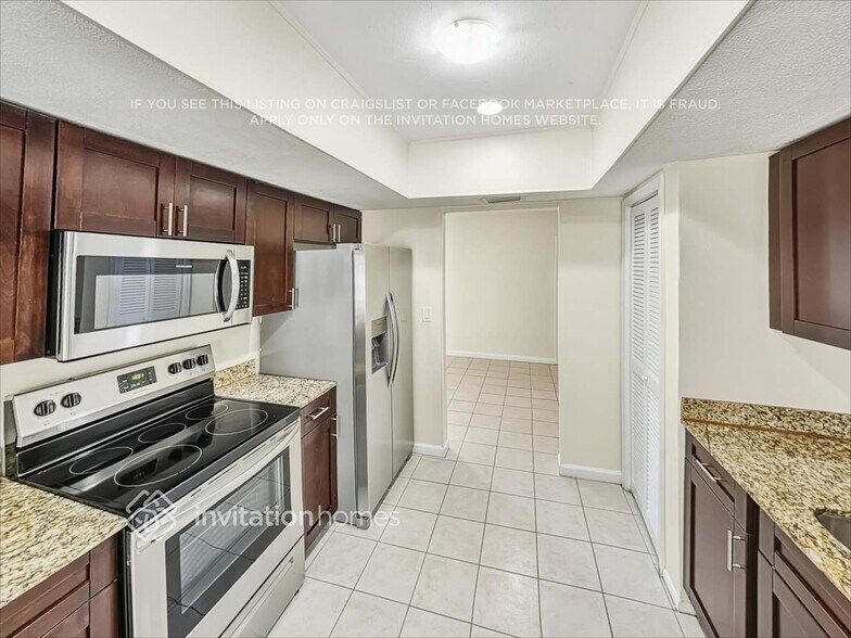 Building Photo - 2630 NW 83rd Ave